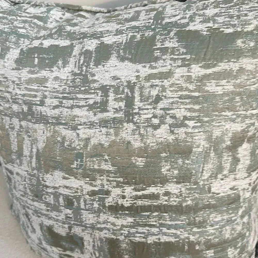 Frontgate Textured Large Accent Throw Pillow 26”x26”